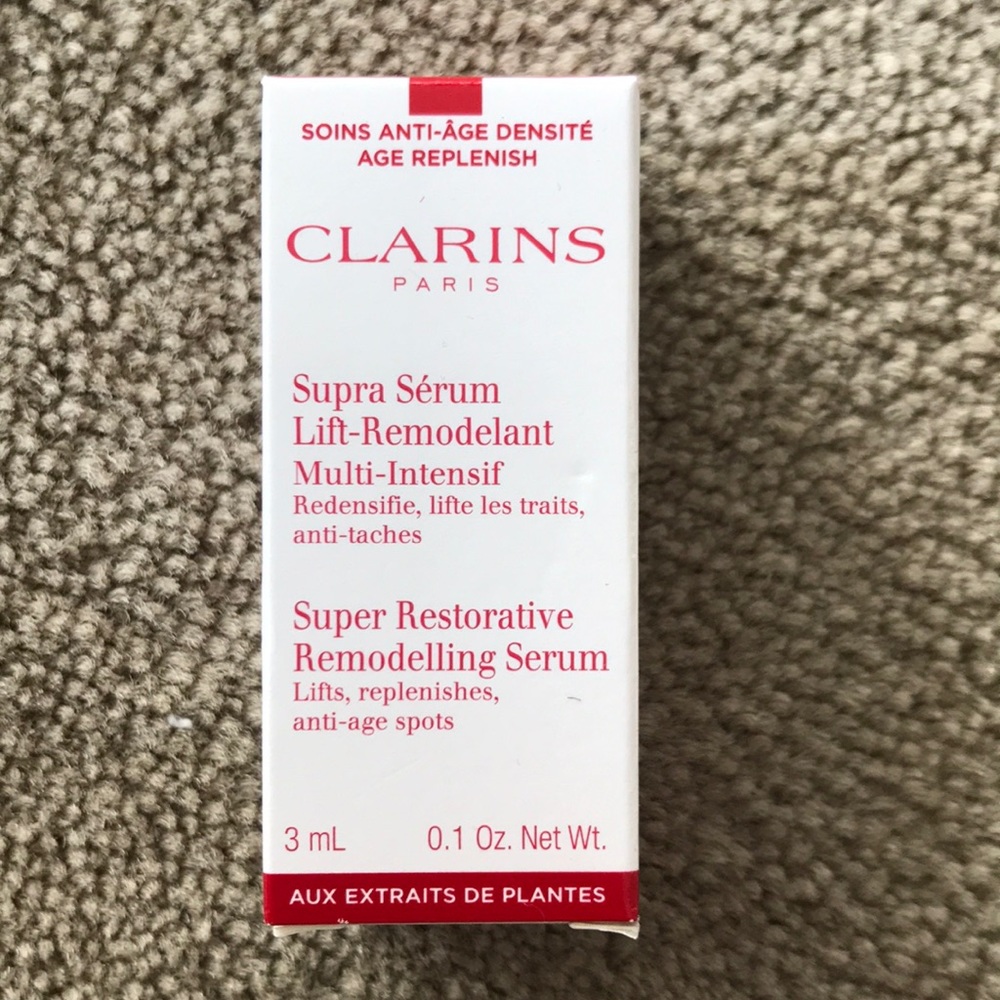 Clarins super Restorative remodeling serum.
